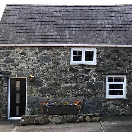 The Grooms Cottage Llanrug Bagian luar foto